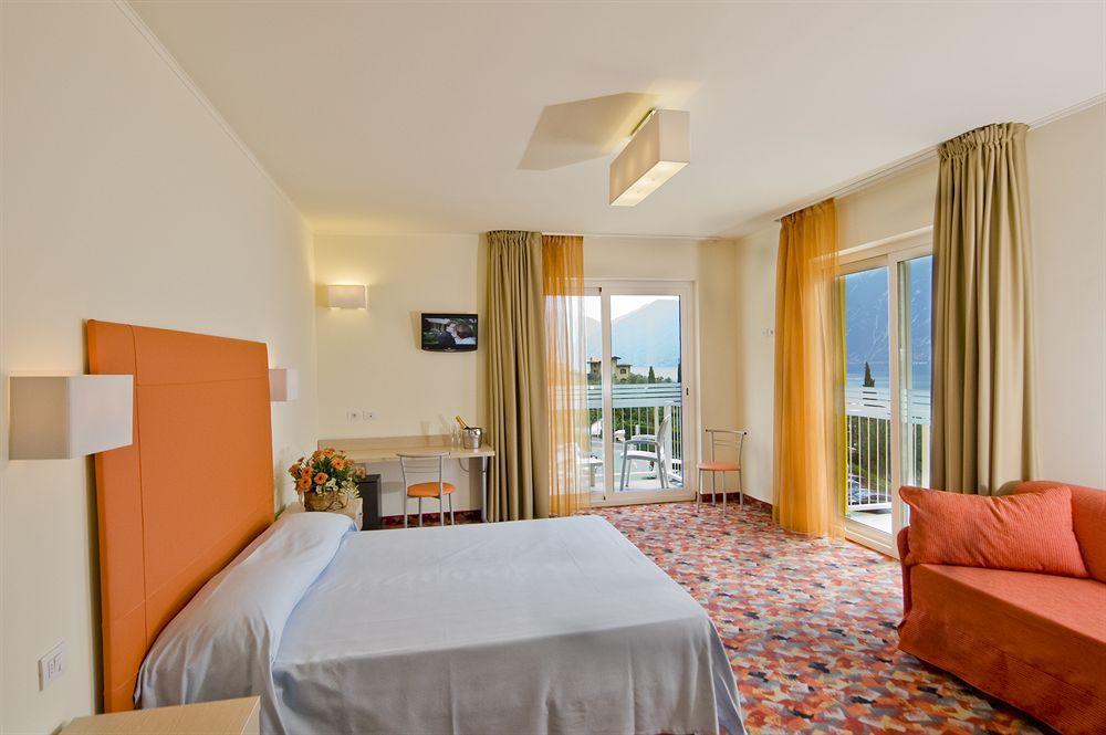 Hotel Royal Village Limone sul Garda Dış mekan fotoğraf