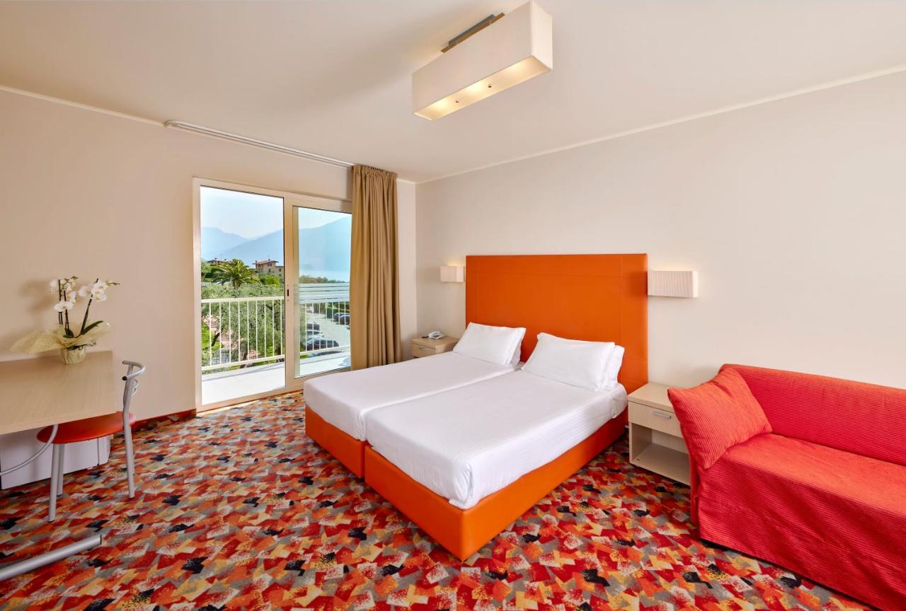 Hotel Royal Village Limone sul Garda Dış mekan fotoğraf